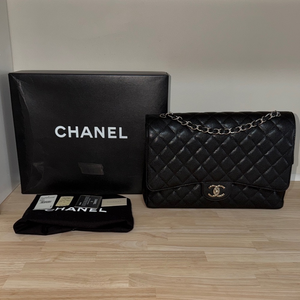 CHANEL Black Quilted Jumbo Leather Flap Shoulder Bag with Chain Strap- Caviar